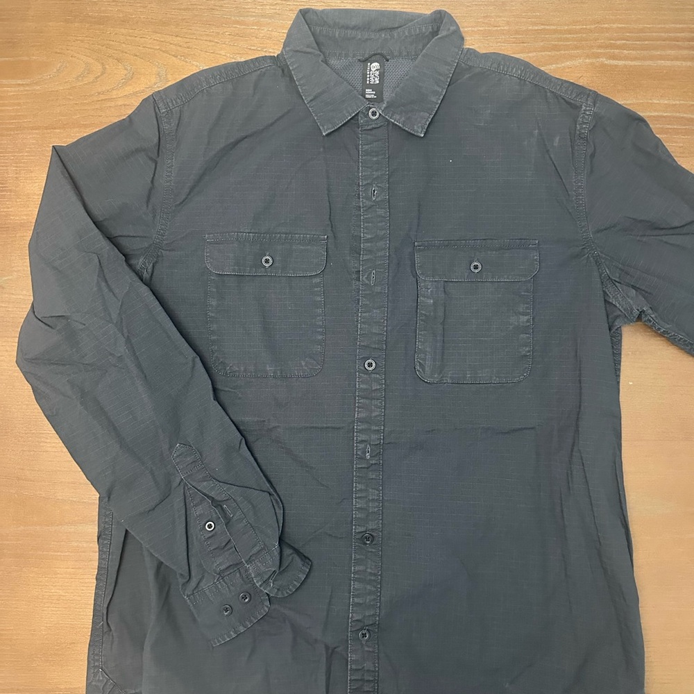 Mountain HardWear - Men’s Black/Dark Gray Button-Up Shirt with Chest Pockets